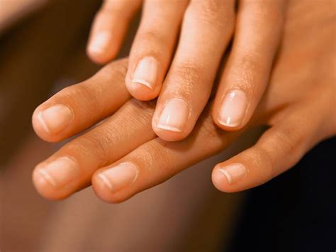 minimalist sheer nail polish